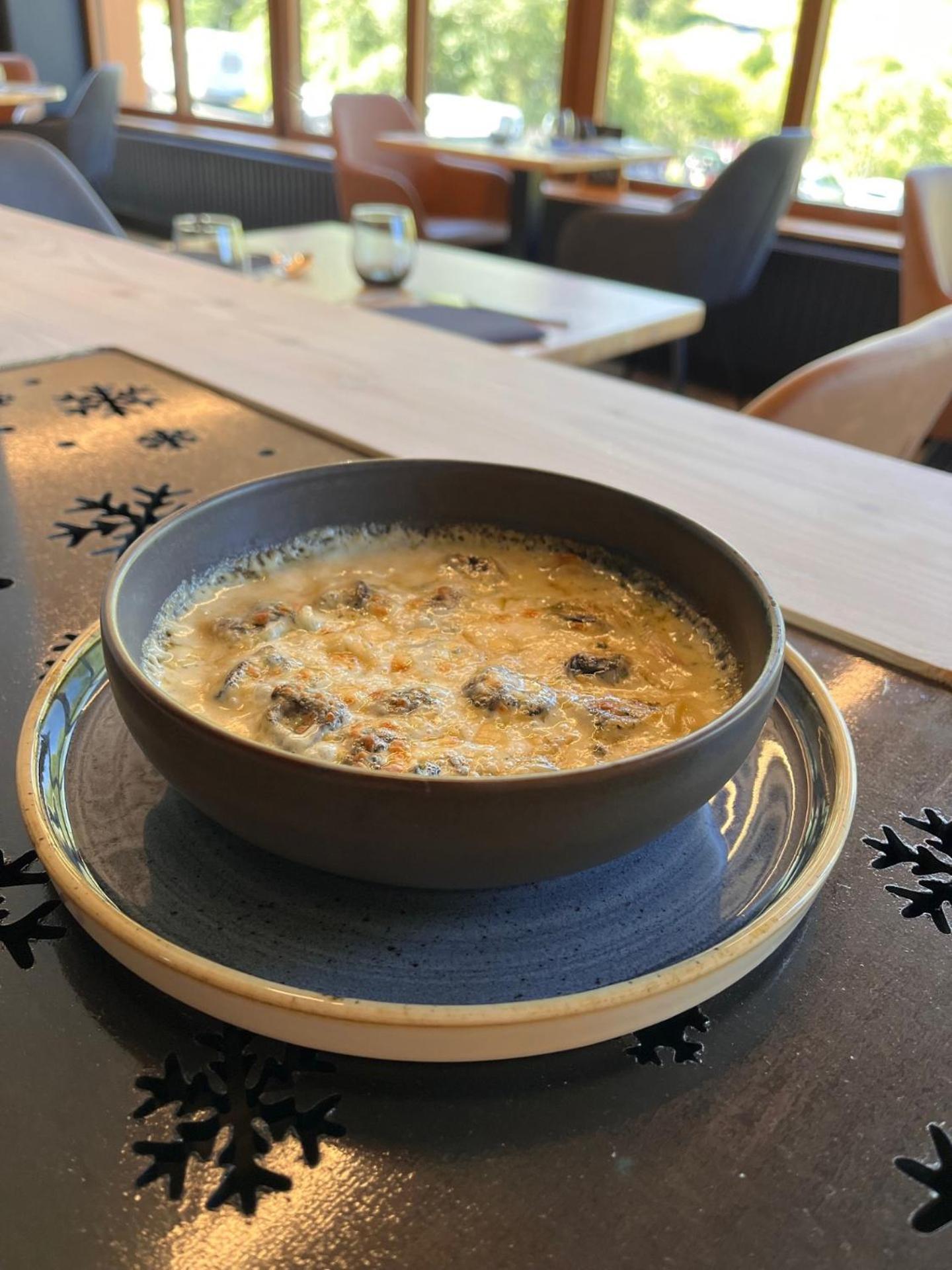Hotel Du Puy Ferrand , Restaurant La Table De L'Ours Le Mont-Dore Eksteriør billede